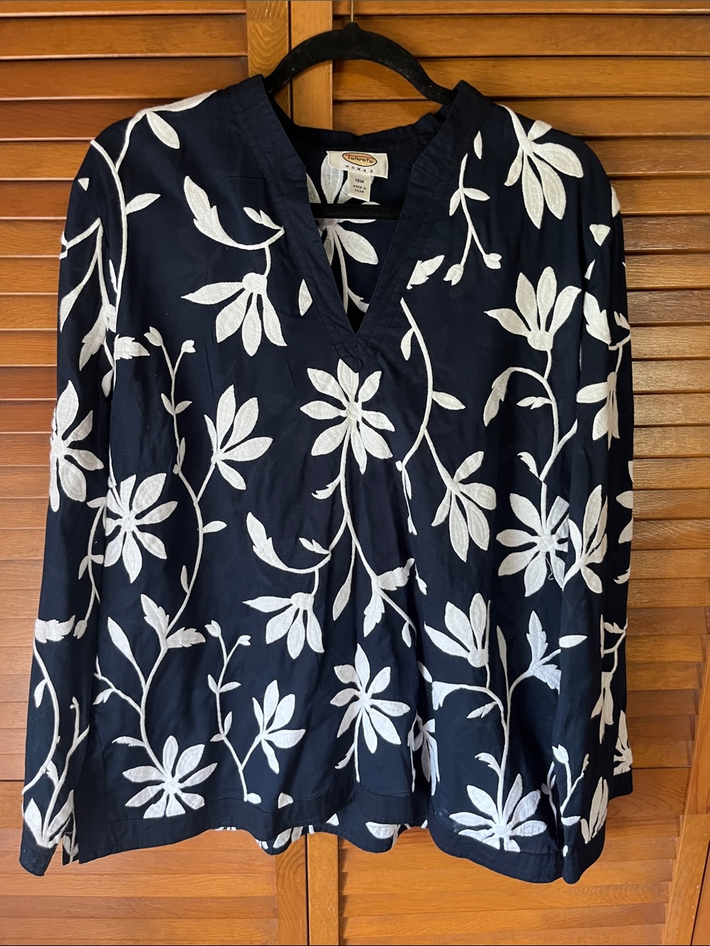 Talbots Navy and White Floral V-Neck Tunic Size 18W
